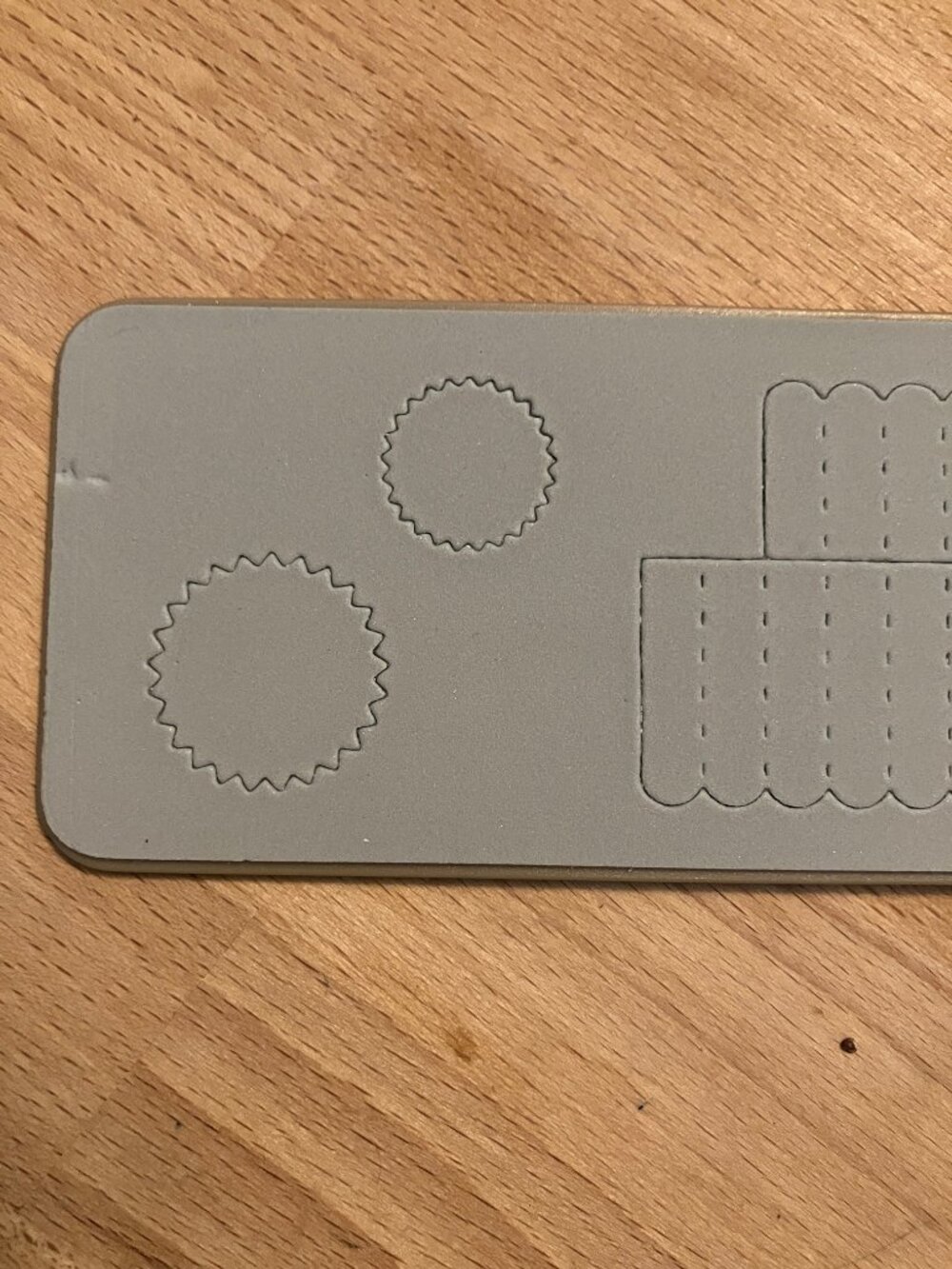 Tim Holtz, Sizzix, Decorative Strip Mini Paper Rosette die - Picture 2 of 5